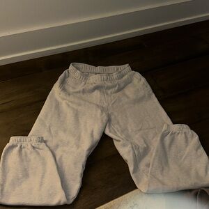 aritzia grey sweatpants
